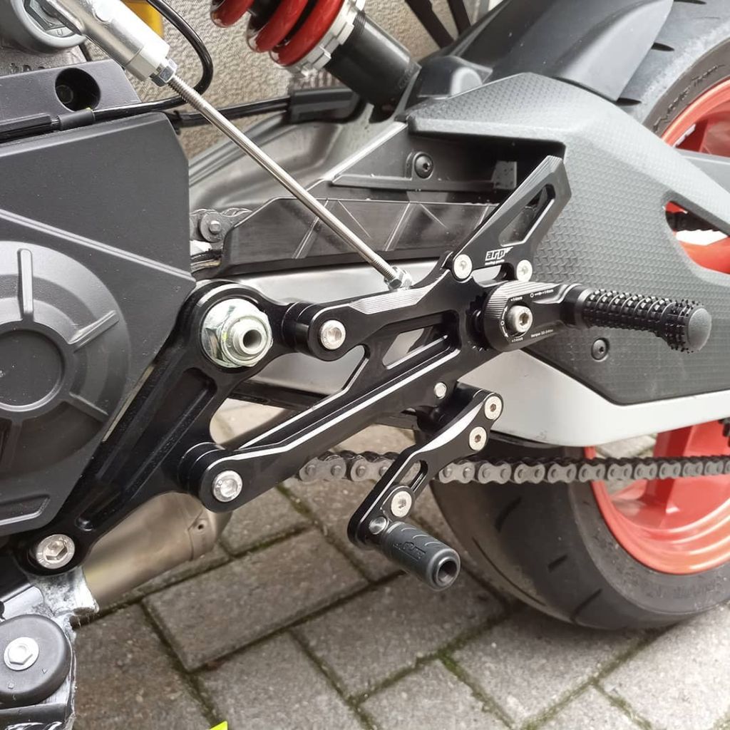Commandes reculées ARP X-Type pour Aprilia RS660 20-24